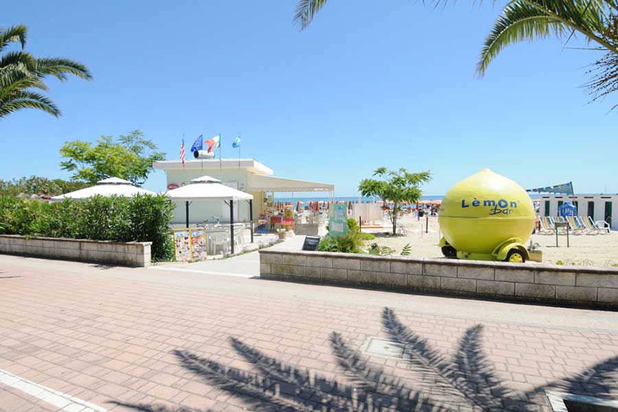 Entrance to Righi a Mare beach establishment